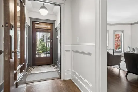 2148 West Giddings Street Chicago IL 60625