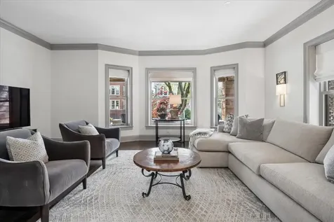 2148 West Giddings Street Chicago IL 60625
