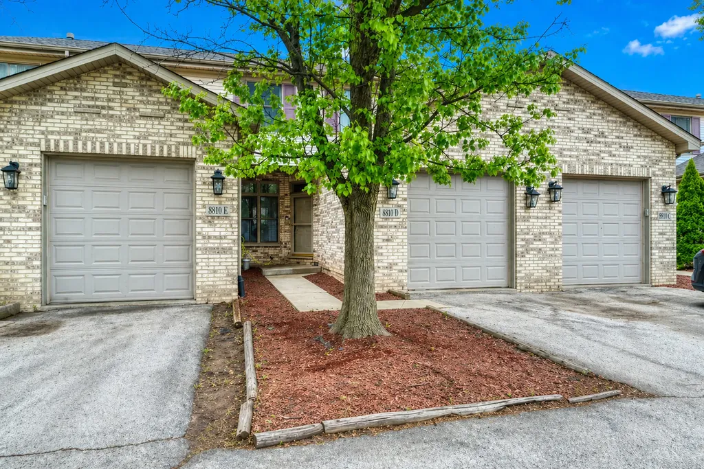 8810 West 84th Place Justice IL 60458