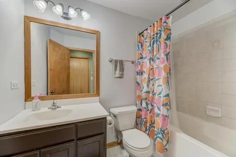 8810 West 84th Place Justice IL 60458