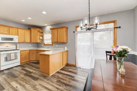 8810 West 84th Place Justice IL 60458