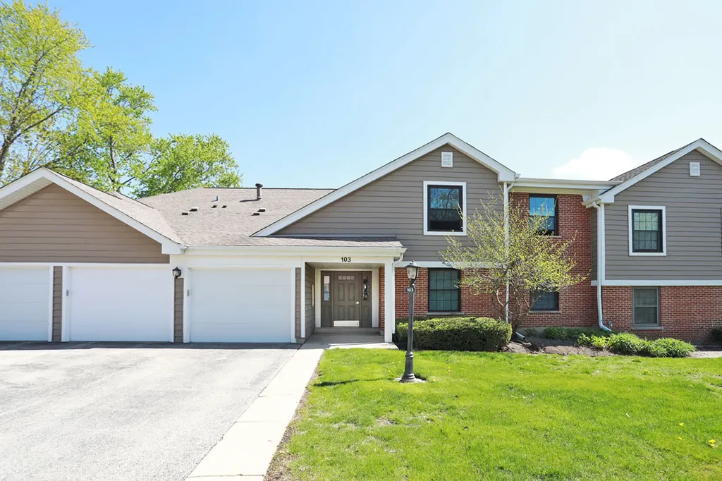 103 Burr Oak Lane Schaumburg IL 60193