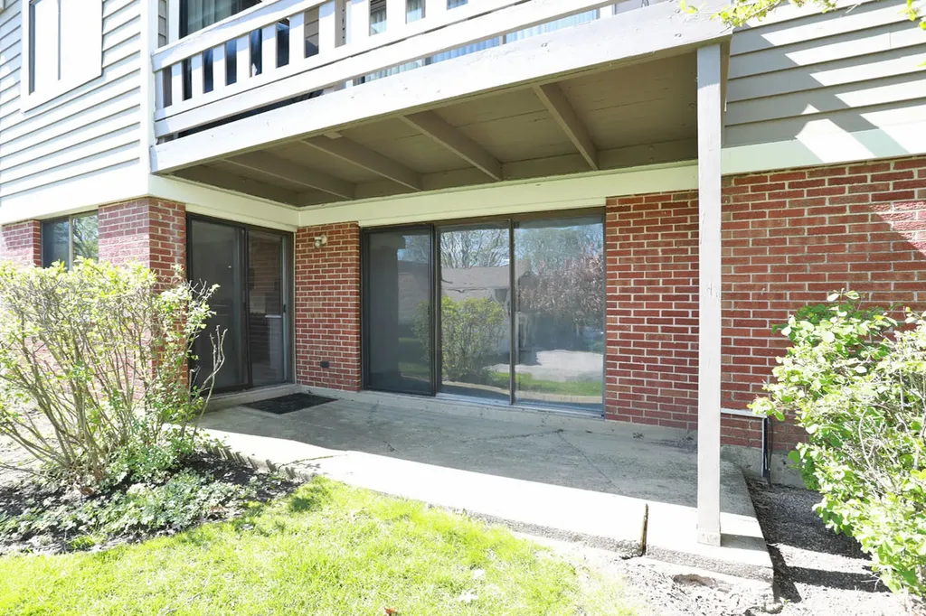 103 Burr Oak Lane Schaumburg IL 60193