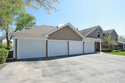 103 Burr Oak Lane Schaumburg IL 60193