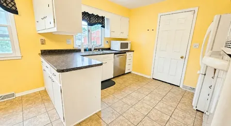 4103 North Newcastle Drive Decatur IL 62526