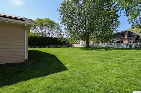 2901 Hayfield Lane Quincy IL 62301