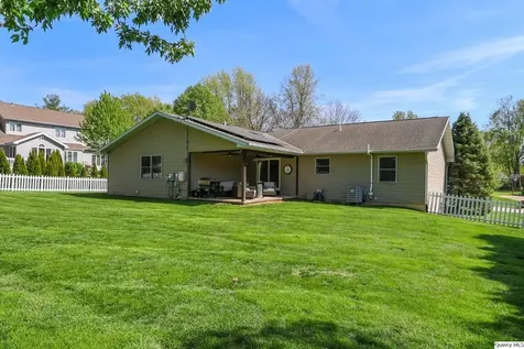 2901 Hayfield Lane Quincy IL 62301