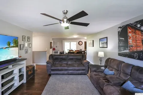 2901 Hayfield Lane Quincy IL 62301