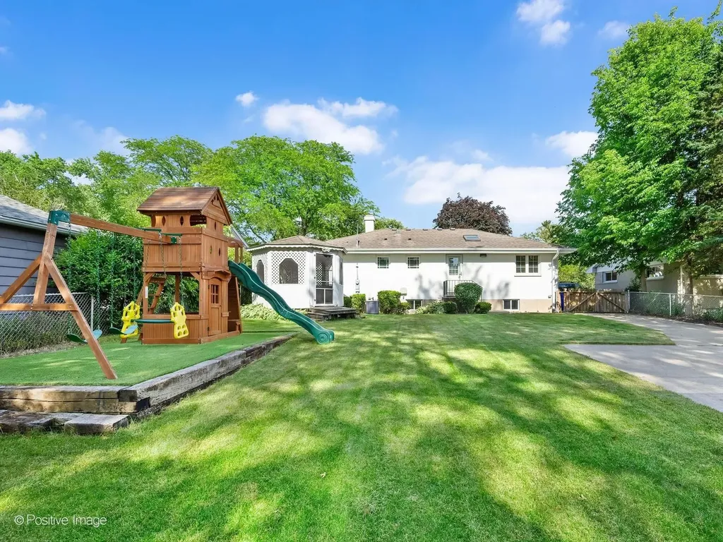 808 Delles Road Wheaton IL 60189
