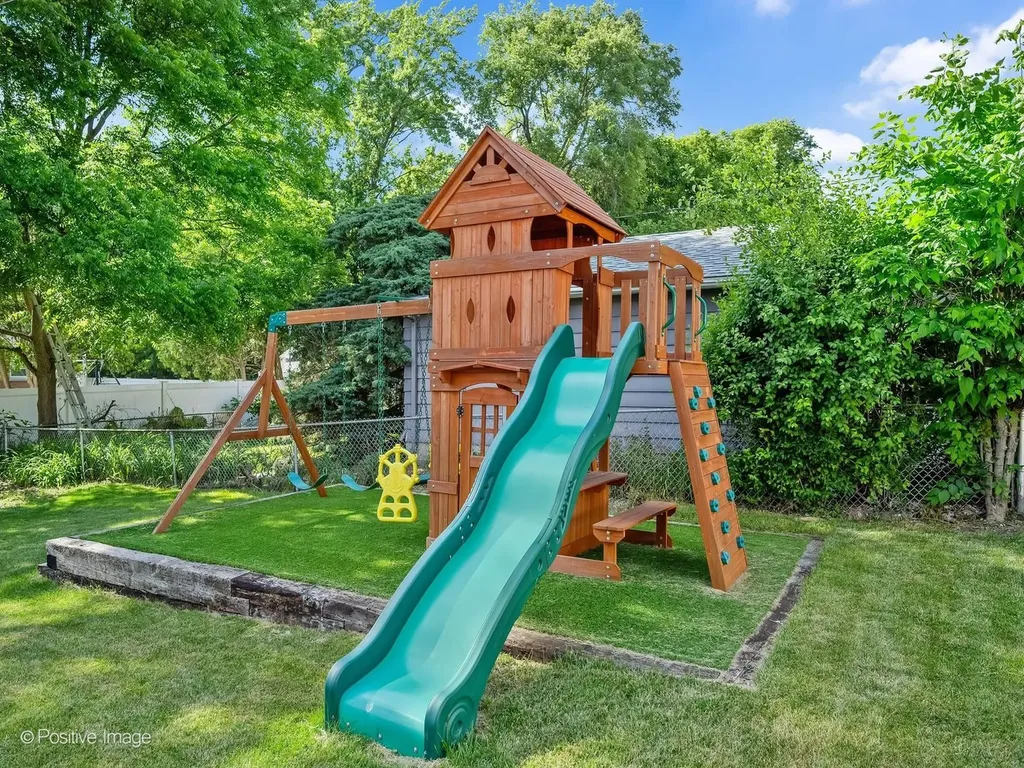 808 Delles Road Wheaton IL 60189