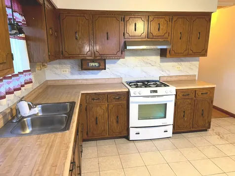 705 May Street Calumet City IL 60409