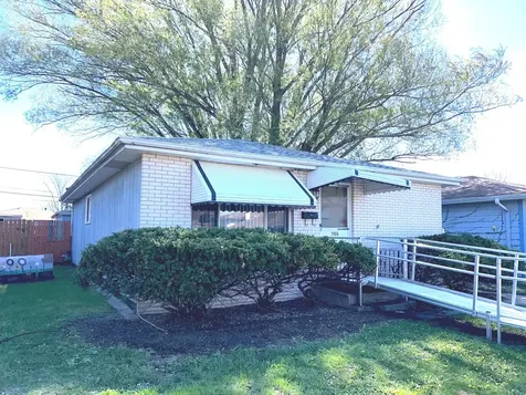 705 May Street Calumet City IL 60409
