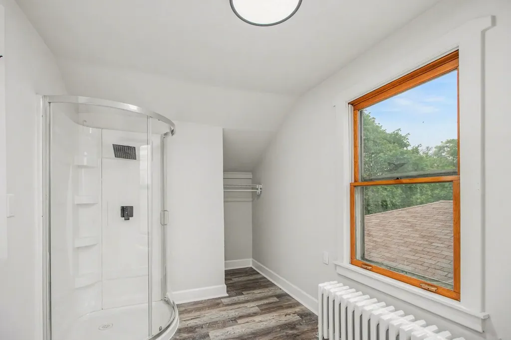 5335 North Moody Avenue Chicago IL 60630