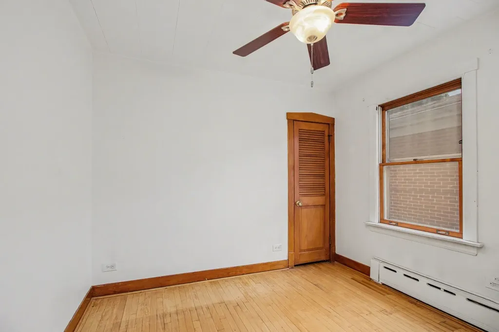 5335 North Moody Avenue Chicago IL 60630