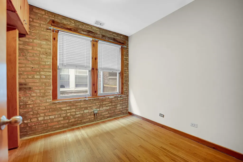 1659 West Pratt Boulevard Chicago IL 60626
