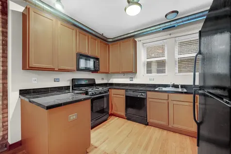 1659 West Pratt Boulevard Chicago IL 60626