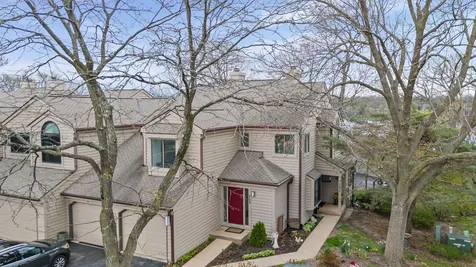 753 Shoreline Road Lake Barrington IL 60010