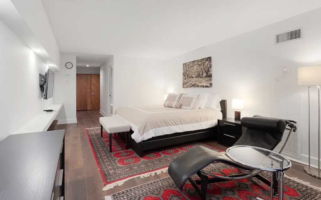 110 East Delaware Place Chicago IL 60611