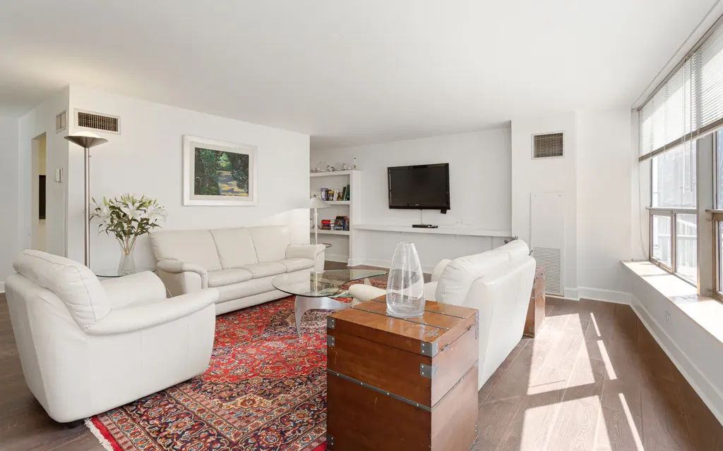 110 East Delaware Place Chicago IL 60611