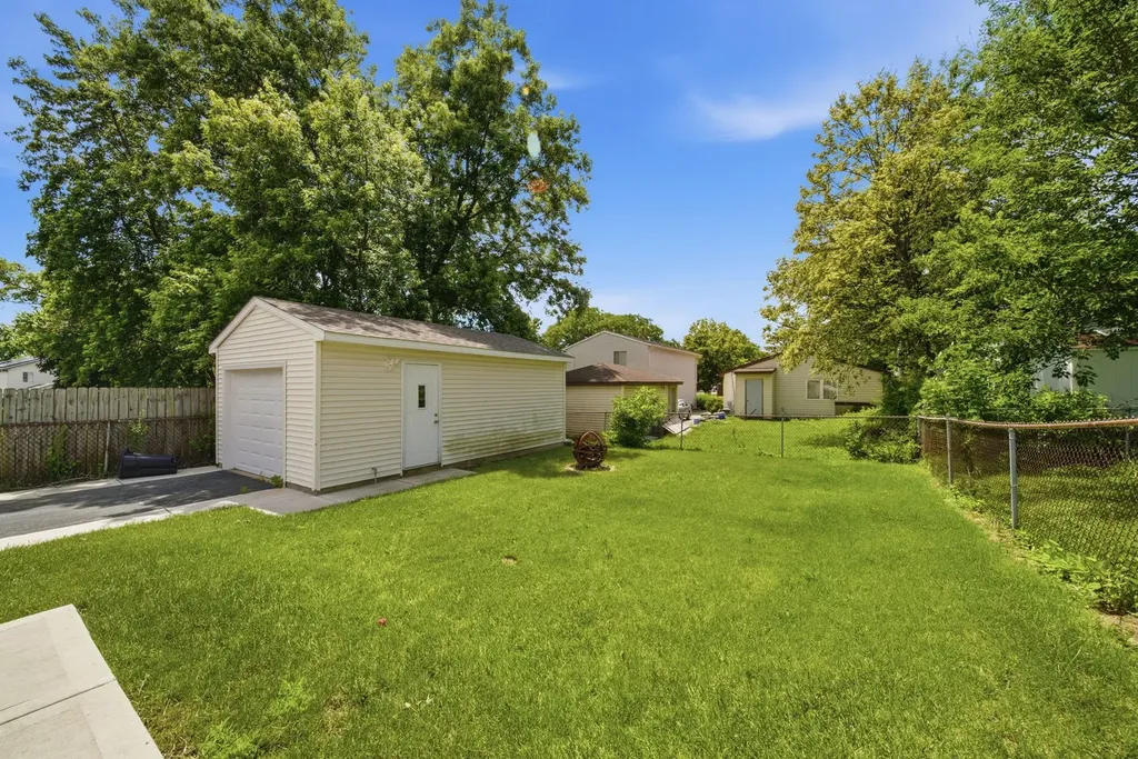 225 Mill Stream Drive Bolingbrook IL 60440