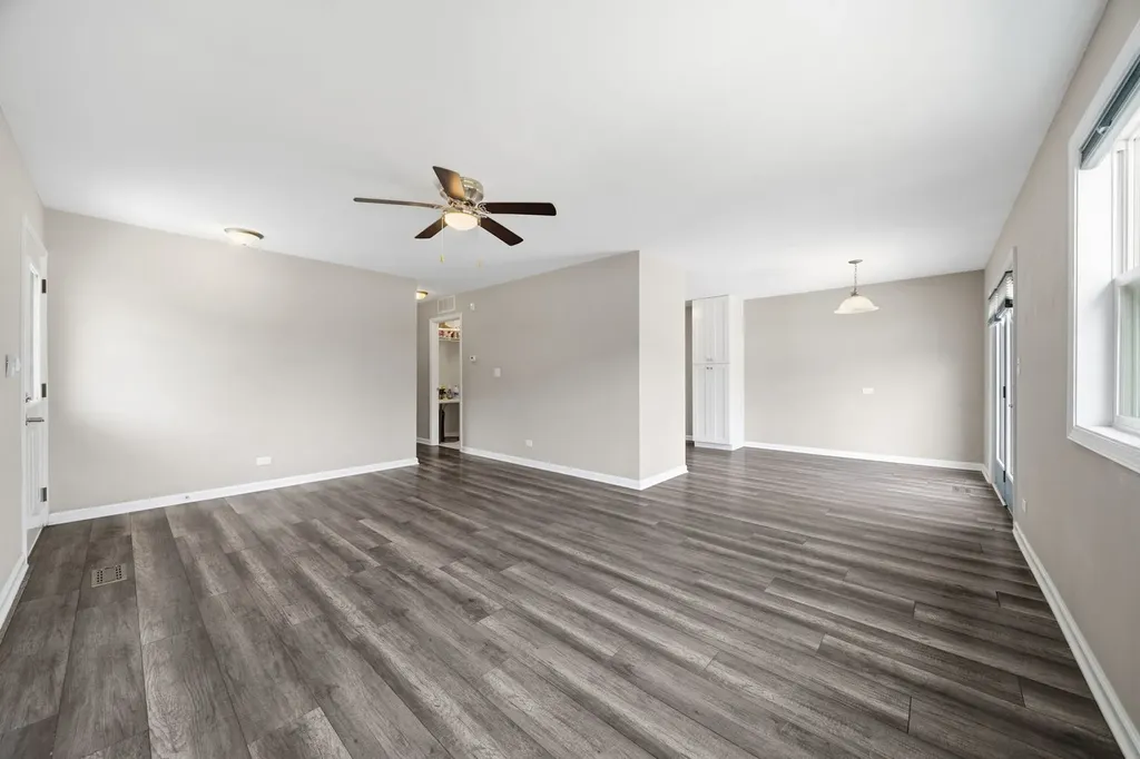225 Mill Stream Drive Bolingbrook IL 60440