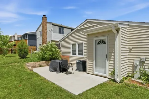 225 Mill Stream Drive Bolingbrook IL 60440
