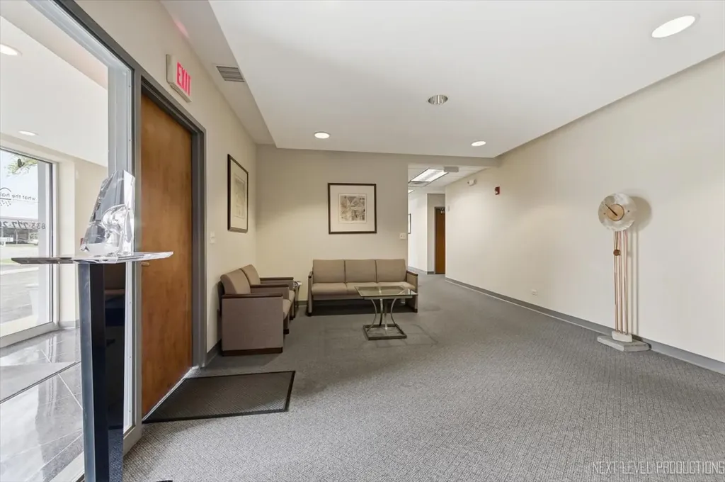 2051 Ogden Avenue Downers Grove IL 60515