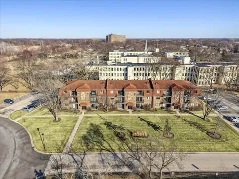 113 West Brandon Court Palatine IL 60067