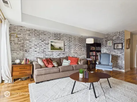 113 West Brandon Court Palatine IL 60067