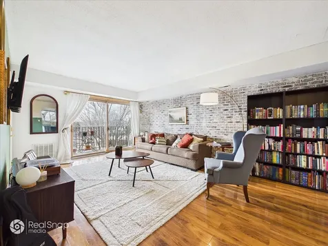 113 West Brandon Court Palatine IL 60067