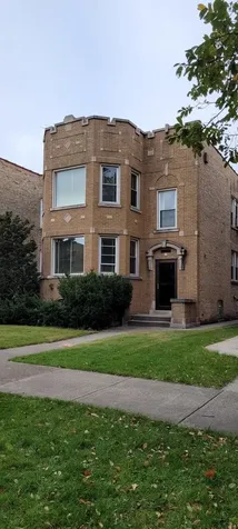 5228 West Hutchinson Street Chicago IL 60641