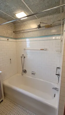 5228 West Hutchinson Street Chicago IL 60641