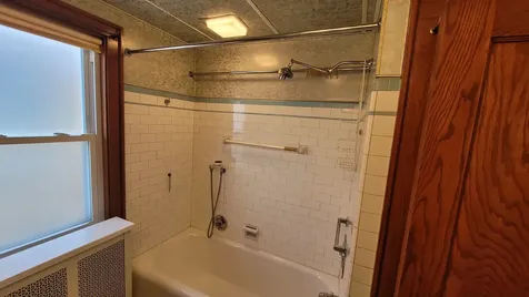 5228 West Hutchinson Street Chicago IL 60641