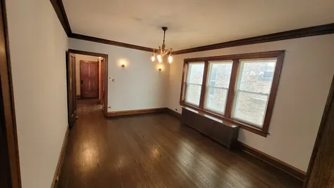 5228 West Hutchinson Street Chicago IL 60641