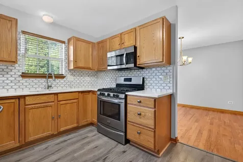 130 Fairfield Drive Romeoville IL 60446