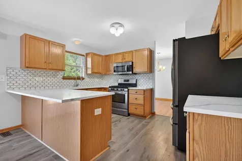 130 Fairfield Drive Romeoville IL 60446