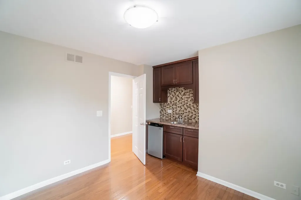 465 Thacker Court Schaumburg IL 60173
