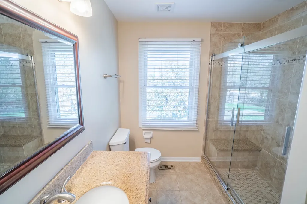 465 Thacker Court Schaumburg IL 60173