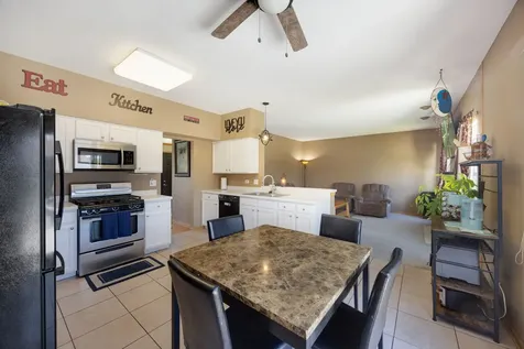 8 Elizabeth Court Lake In The Hills IL 60156