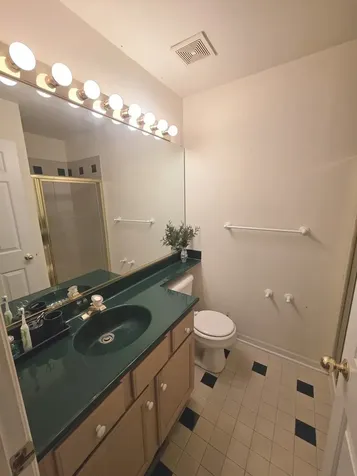 8019/8021 Lincoln Avenue Skokie IL 60077