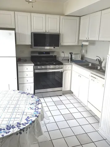 8019/8021 Lincoln Avenue Skokie IL 60077