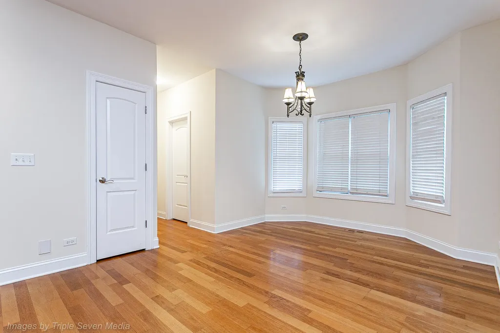 831 North Yale Avenue Villa Park IL 60181