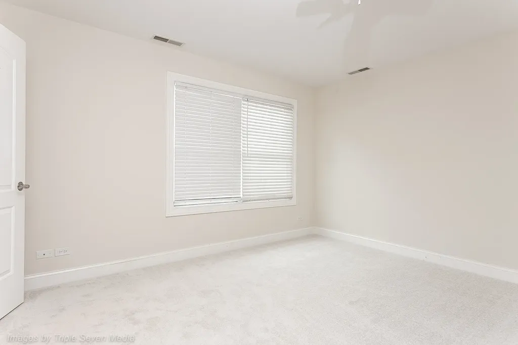 831 North Yale Avenue Villa Park IL 60181
