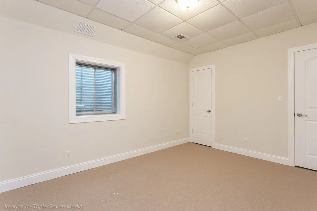831 North Yale Avenue Villa Park IL 60181