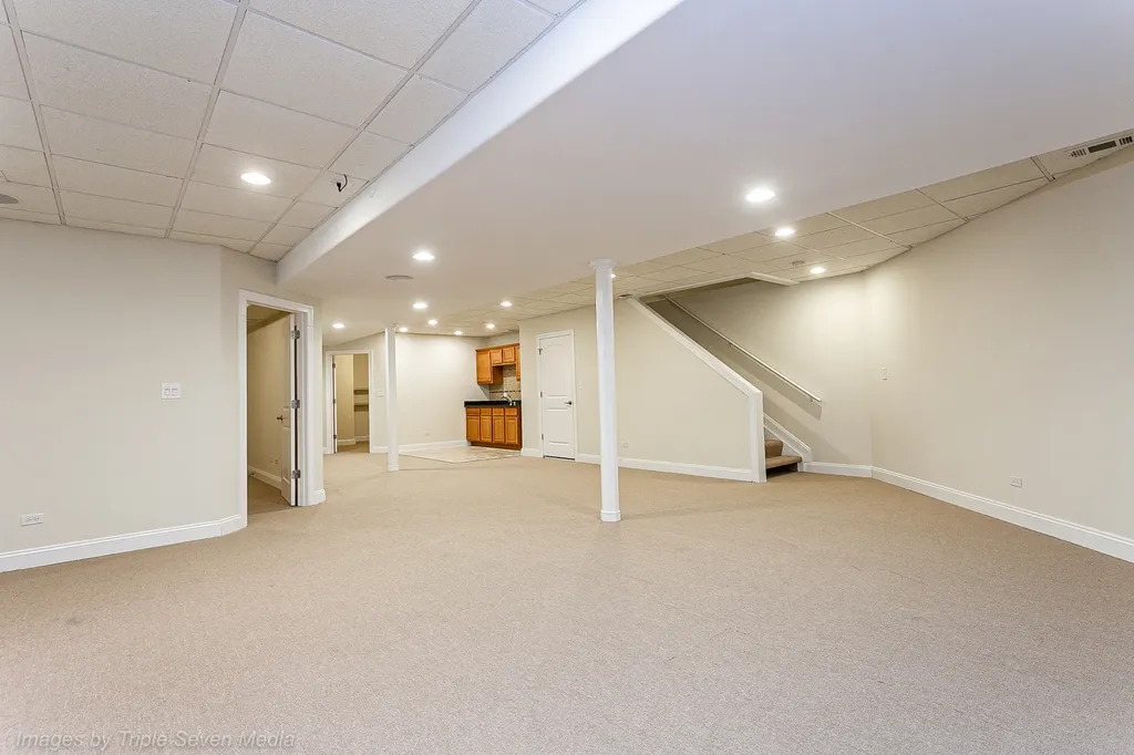 831 North Yale Avenue Villa Park IL 60181