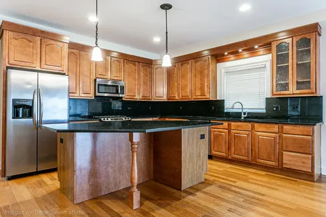 831 North Yale Avenue Villa Park IL 60181