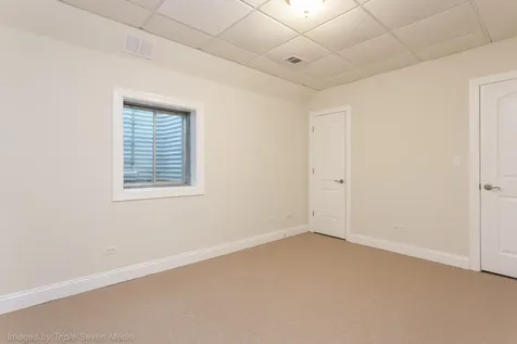 831 North Yale Avenue Villa Park IL 60181