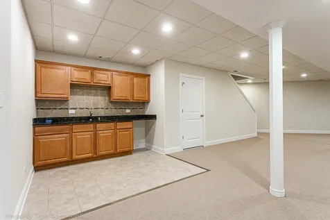 831 North Yale Avenue Villa Park IL 60181