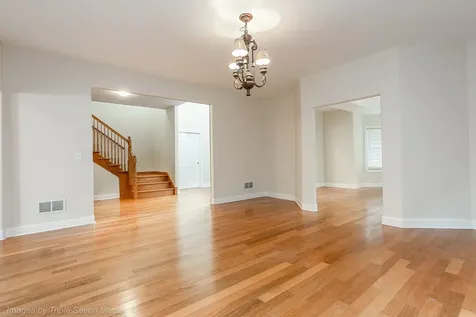 831 North Yale Avenue Villa Park IL 60181