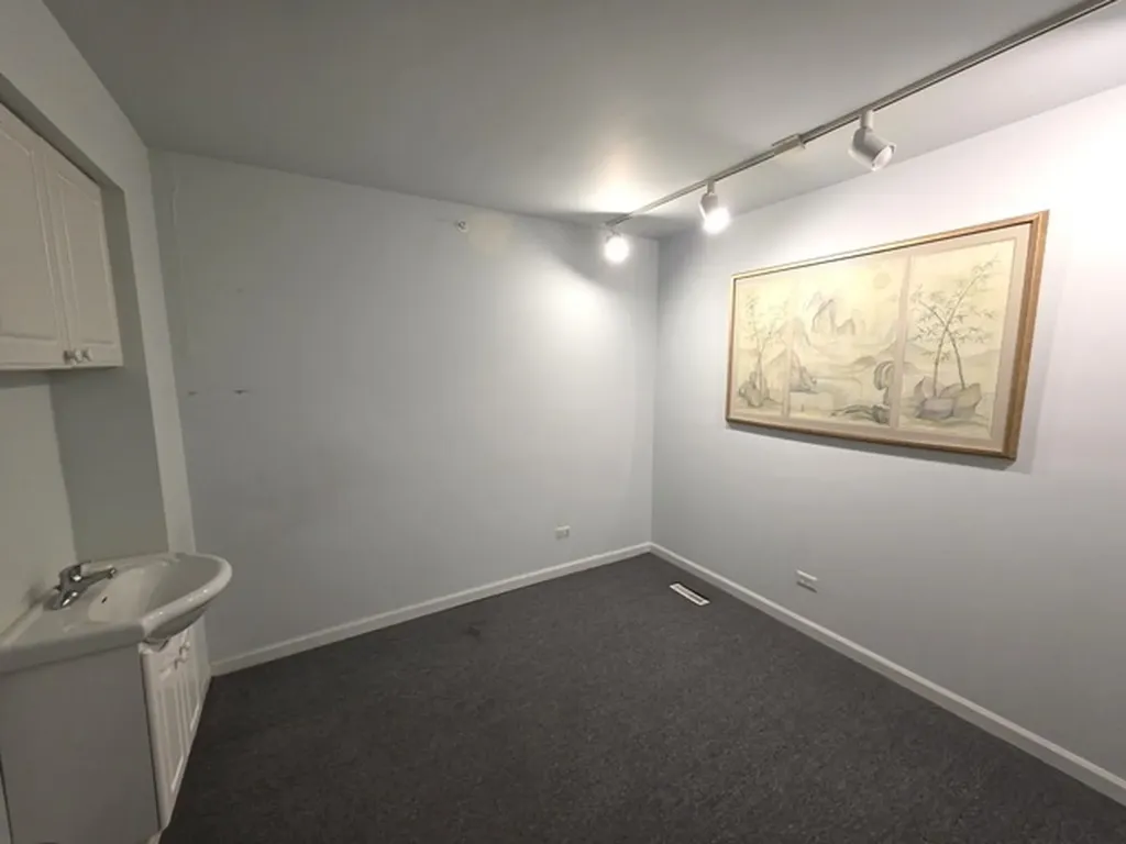 8019/8021 Lincoln Avenue Skokie IL 60077